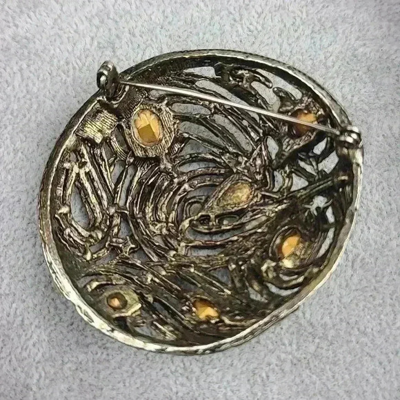 Antique Silver Tone Dome Shaped Rhinestone Swirled Circle Brooch - Picture 7 of 11